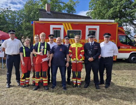 Samtgemeindefeuerwehrtag mit besonderer Ehrung, einem Heimsieg und tollem Rahmenprogramm