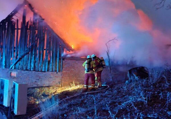 Einsatzalarm: B3 - Schuppenbrand groß