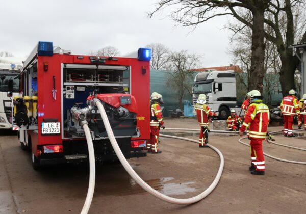 B3-Schuppenbrand groß