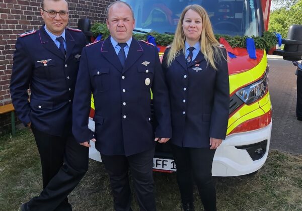 Neues Löschfahrzeug der Feuerwehr Lüdershausen offiziell in Dienst gestellt