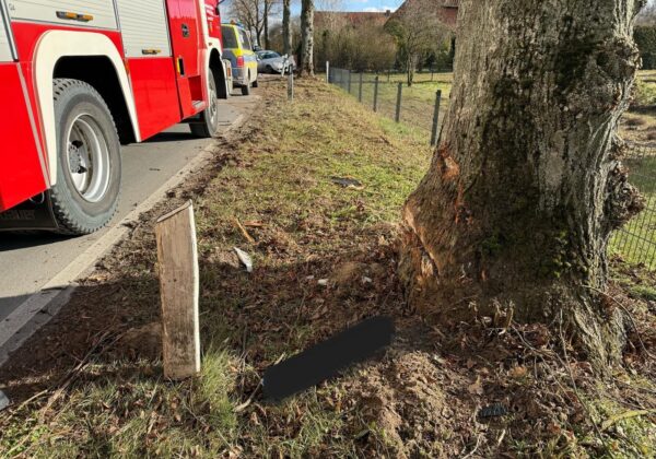 H2 - Öl auslaufend nach Verkehrsunfall